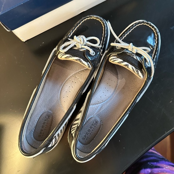 Sperry Sz W 9 Zebra sequin slip on loafer - Picture 5 of 7